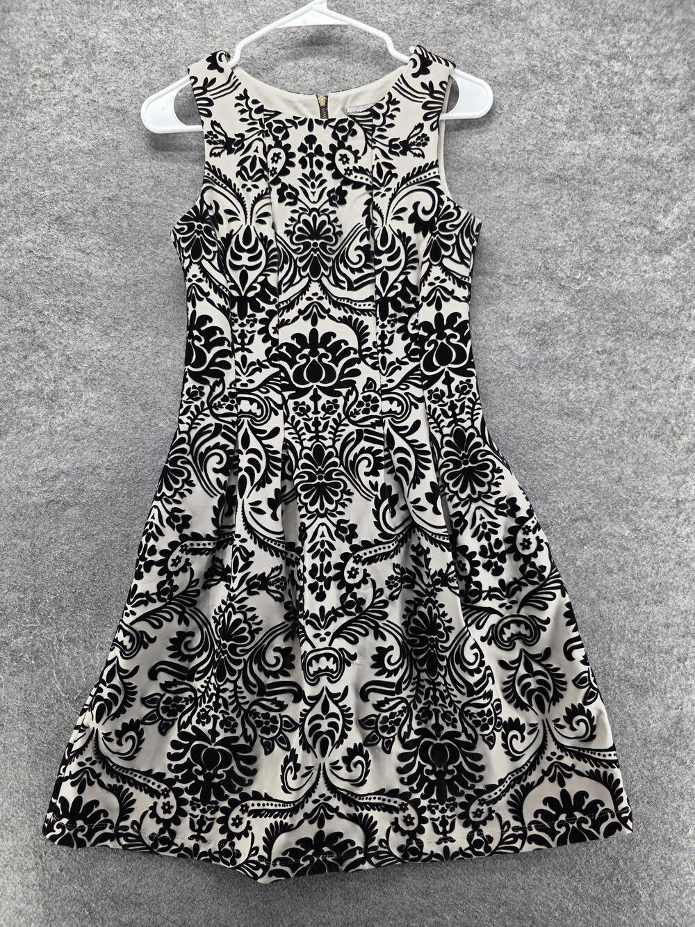 Danny & Nicole Dress Womens 4 White Fit & Flare Knee Length Round Neck Floral